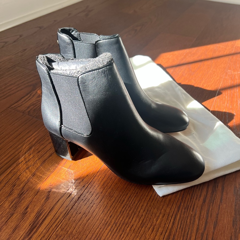 New Kate spade heels in black leather